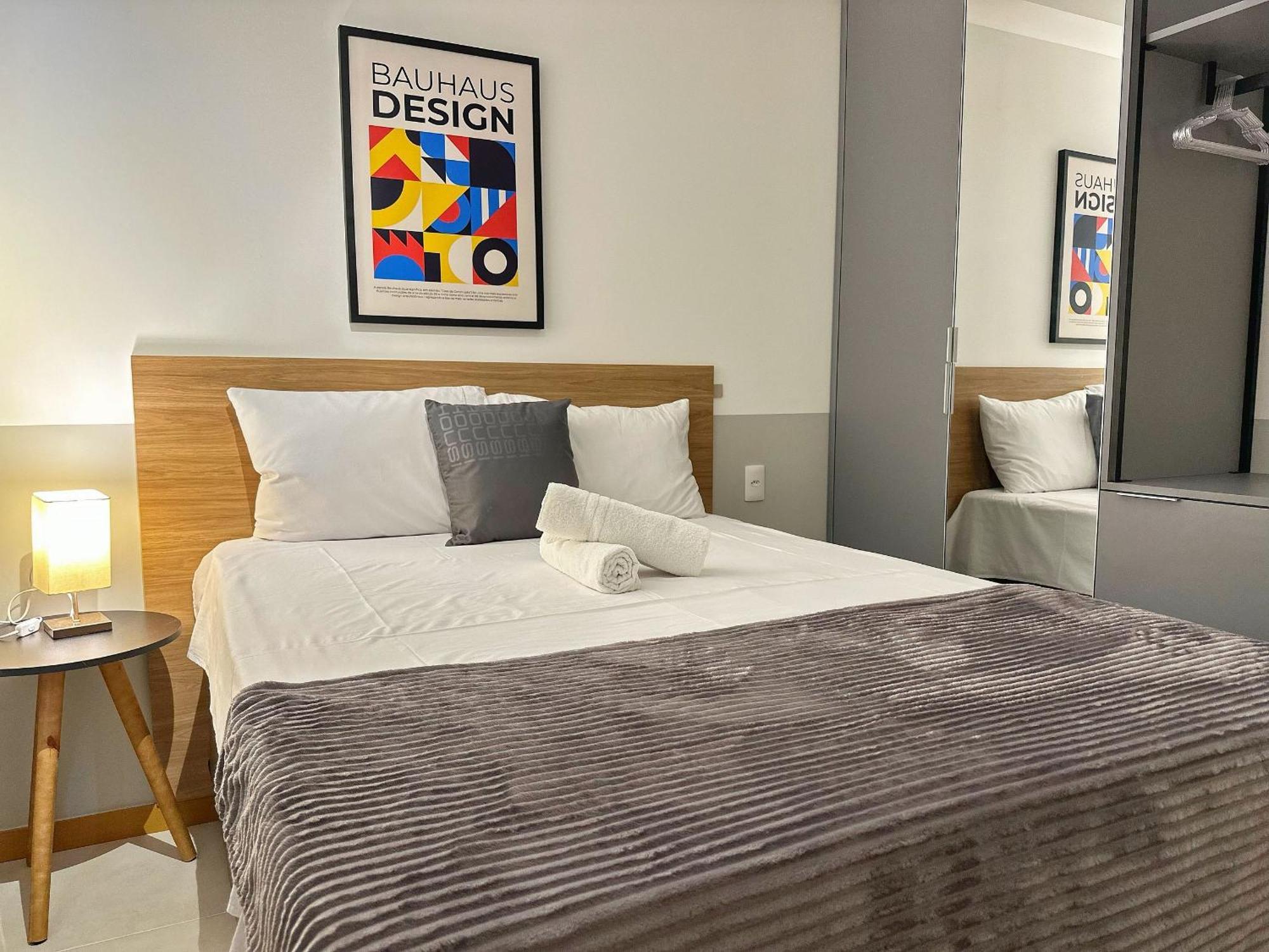 Porto Privilege By Vlv *